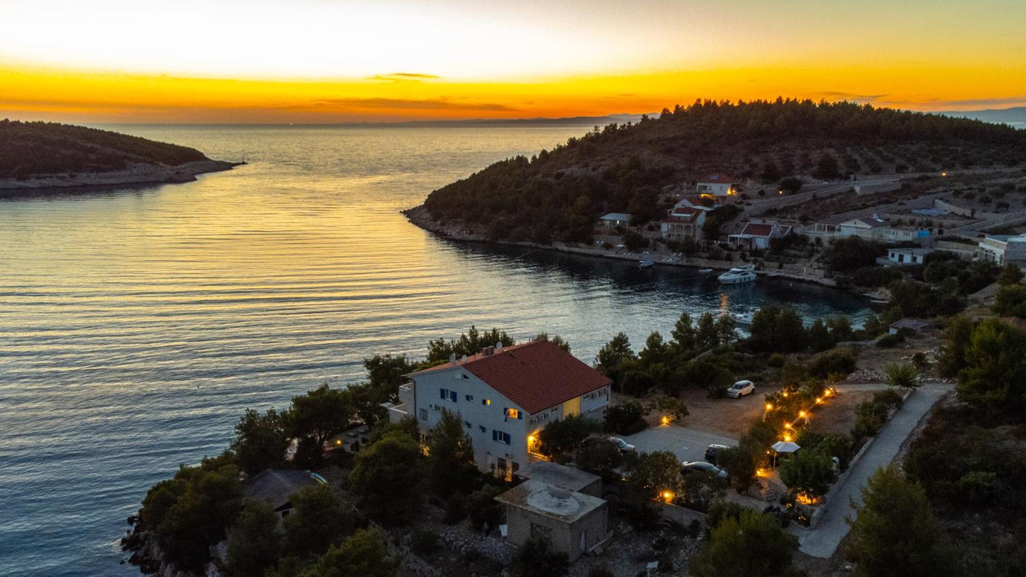 Sunset Hvar 1 *